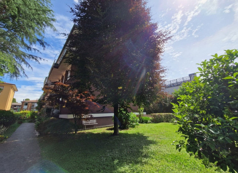 Splendido appartamento quadrilocale situato nel cuore del tranquillo quartiere di San Bellino a P...