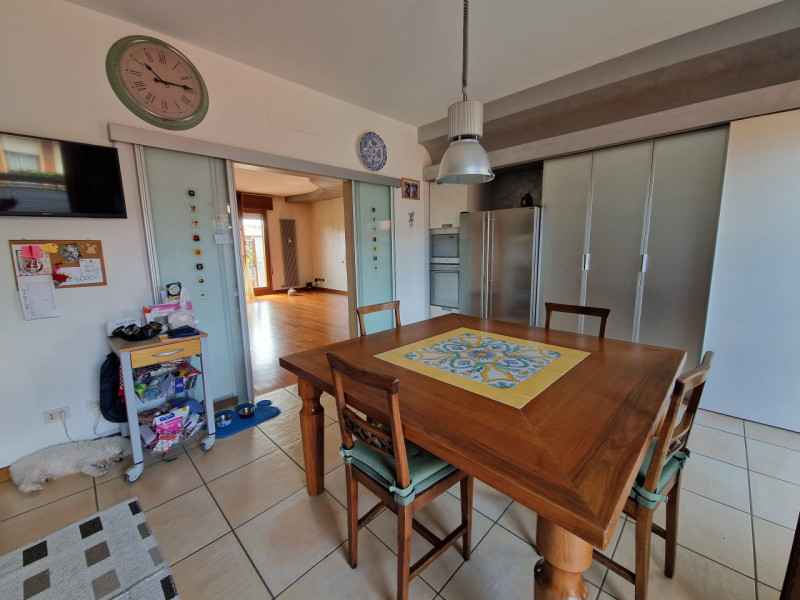 Splendido appartamento quadrilocale situato nel cuore del tranquillo quartiere di San Bellino a P...