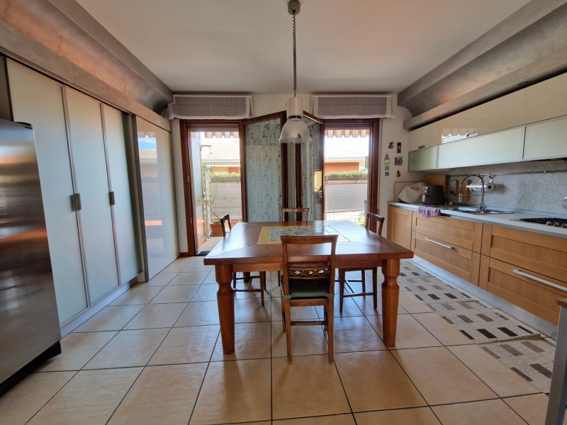 Splendido appartamento quadrilocale situato nel cuore del tranquillo quartiere di San Bellino a P...