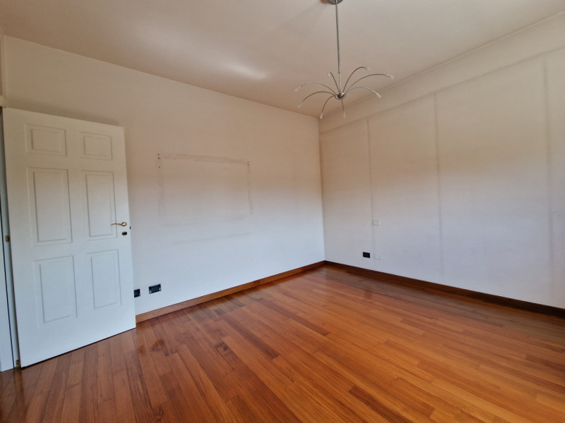 Splendido appartamento quadrilocale situato nel cuore del tranquillo quartiere di San Bellino a P...