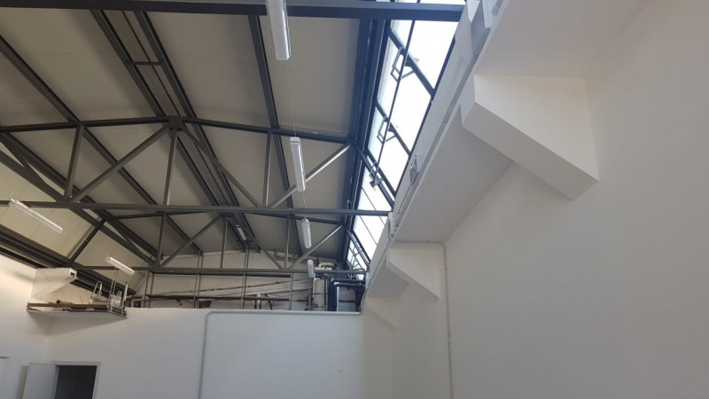 CASELLE DI SELVAZZANO – LOCALE POLIFUNZIONALE DI 100 MQ CON PASSO CARRAIO

In posizione strategic...