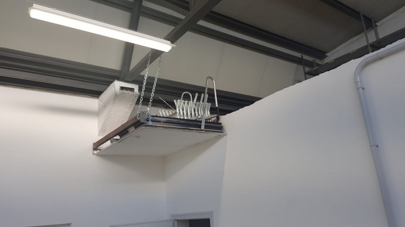 CASELLE DI SELVAZZANO – LOCALE POLIFUNZIONALE DI 100 MQ CON PASSO CARRAIO

In posizione strategic...