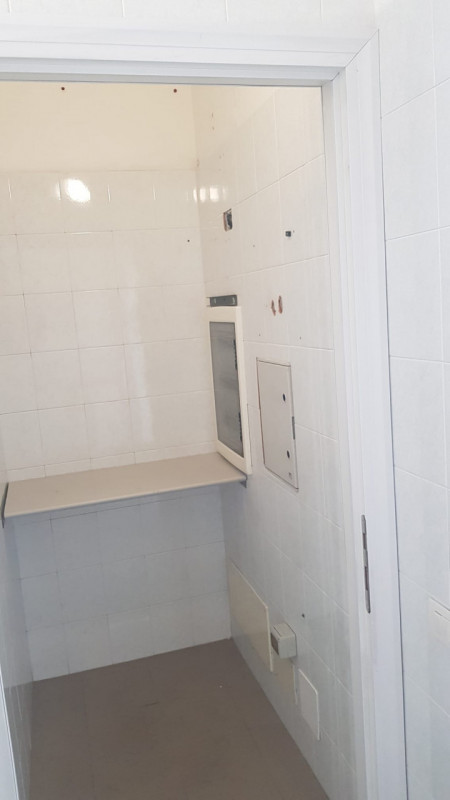 CASELLE DI SELVAZZANO – LOCALE POLIFUNZIONALE DI 100 MQ CON PASSO CARRAIO

In posizione strategic...