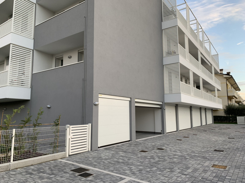 CASELLE di SELVAZZANO DENTRO: Proponiamo in vendita appartamento al secondo piano di un elegante ...