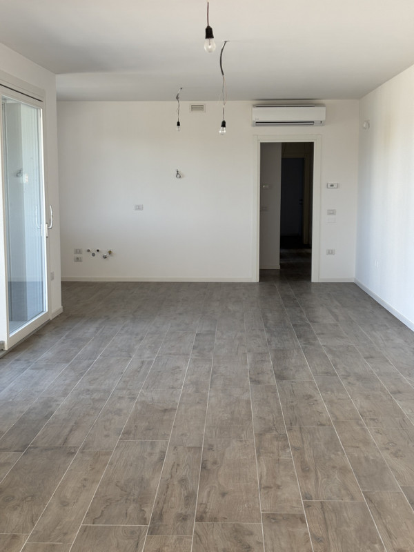 CASELLE di SELVAZZANO DENTRO: Proponiamo in vendita appartamento al secondo piano di un elegante ...