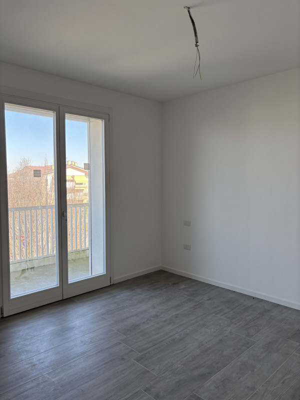 CASELLE di SELVAZZANO DENTRO: Proponiamo in vendita appartamento al secondo piano di un elegante ...