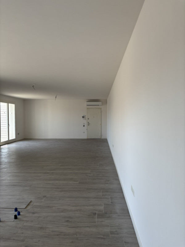 CASELLE di SELVAZZANO DENTRO: Proponiamo in vendita appartamento al secondo piano di un elegante ...