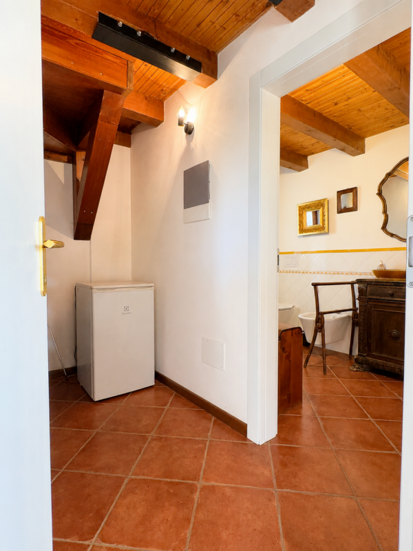 A Boccon di Vo’, in un contesto collinare tranquillo e riservato, proponiamo in vendita “Casa del...