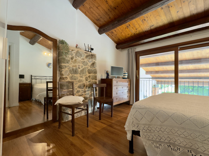 A Boccon di Vo’, in un contesto collinare tranquillo e riservato, proponiamo in vendita “Casa del...