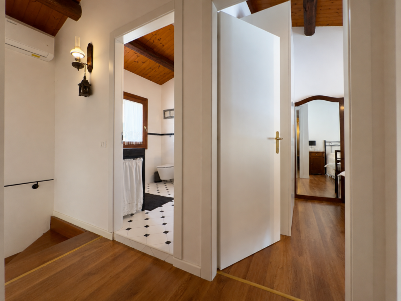 A Boccon di Vo’, in un contesto collinare tranquillo e riservato, proponiamo in vendita “Casa del...
