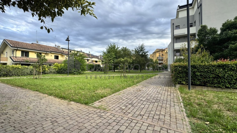 Rif: “PD260”

Padova GUIZZA/BASSANELLO

Se stai cercando un’opportunità che unisca spazi generosi...