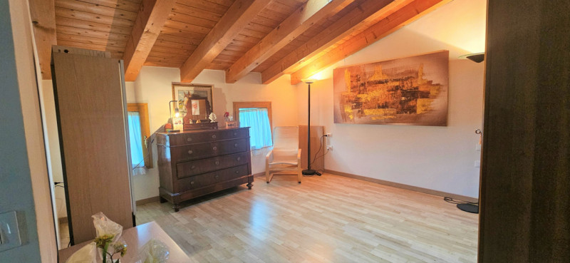 LONGARE - LOCALITA' CASONI: In località immersa nel verde, casa affiancata con all'interno un ult...