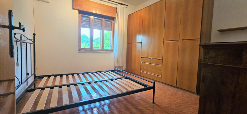 LONGARE - LOCALITA' CASONI: In località immersa nel verde, casa affiancata con all'interno un ult...