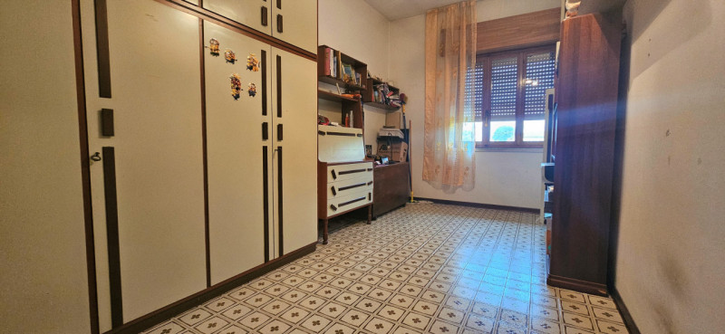 LONGARE - LOCALITA' CASONI: In località immersa nel verde, casa affiancata con all'interno un ult...