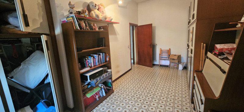 LONGARE - LOCALITA' CASONI: In località immersa nel verde, casa affiancata con all'interno un ult...