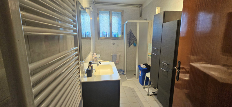 LONGARE - LOCALITA' CASONI: In località immersa nel verde, casa affiancata con all'interno un ult...