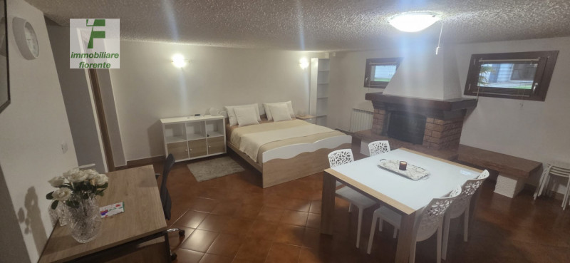 Scopri la tua nuova casa in questo bell'appartamento duplex di mq 125 totali situato nel centro d...