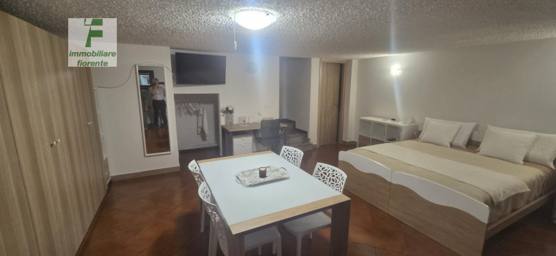 Scopri la tua nuova casa in questo bell'appartamento duplex di mq 125 totali situato nel centro d...