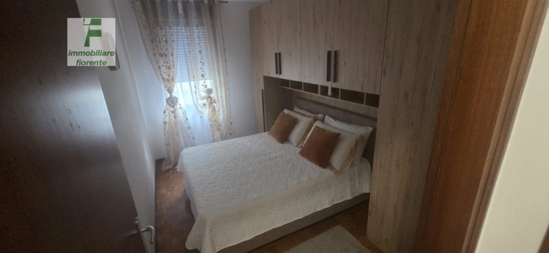 Scopri la tua nuova casa in questo bell'appartamento duplex di mq 125 totali situato nel centro d...