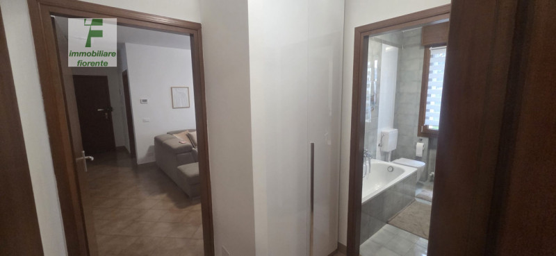 Scopri la tua nuova casa in questo bell'appartamento duplex di mq 125 totali situato nel centro d...