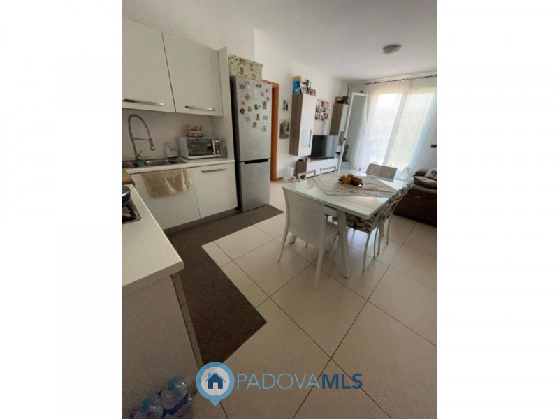 Immobile in esclusiva al Gruppo Padova MLS
PERAGA DI VIGONZA – APPARTAMENTO CON GIARDINO PRIVATO
...