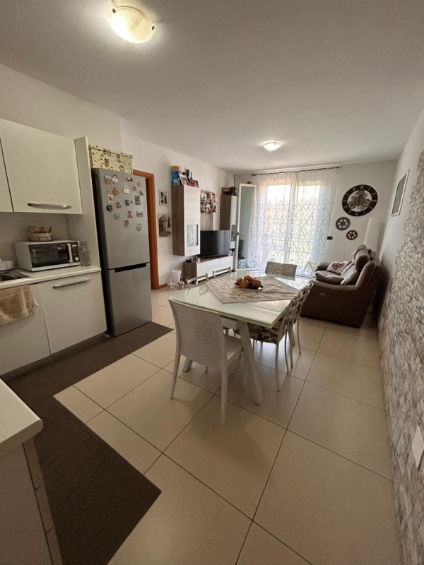PERAGA DI VIGONZA – APPARTAMENTO CON GIARDINO PRIVATO

In tranquillo contesto residenziale, comod...