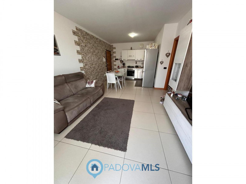 Immobile in esclusiva al Gruppo Padova MLS
PERAGA DI VIGONZA – APPARTAMENTO CON GIARDINO PRIVATO
...