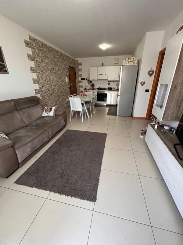 PERAGA DI VIGONZA – APPARTAMENTO CON GIARDINO PRIVATO

In tranquillo contesto residenziale, comod...