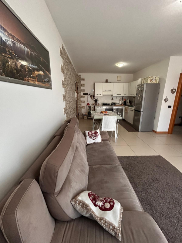 PERAGA DI VIGONZA – APPARTAMENTO CON GIARDINO PRIVATO

In tranquillo contesto residenziale, comod...