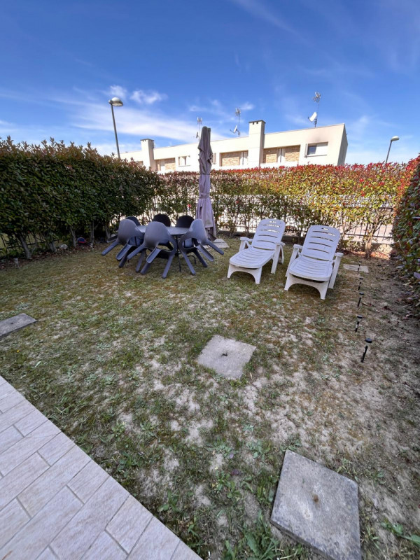 PERAGA DI VIGONZA – APPARTAMENTO CON GIARDINO PRIVATO

In tranquillo contesto residenziale, comod...