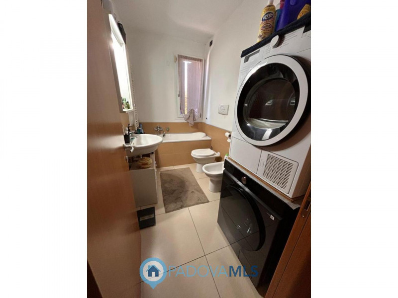 Immobile in esclusiva al Gruppo Padova MLS
PERAGA DI VIGONZA – APPARTAMENTO CON GIARDINO PRIVATO
...
