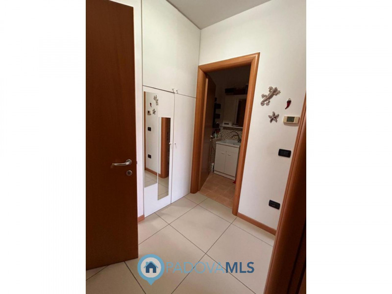 Immobile in esclusiva al Gruppo Padova MLS
PERAGA DI VIGONZA – APPARTAMENTO CON GIARDINO PRIVATO
...