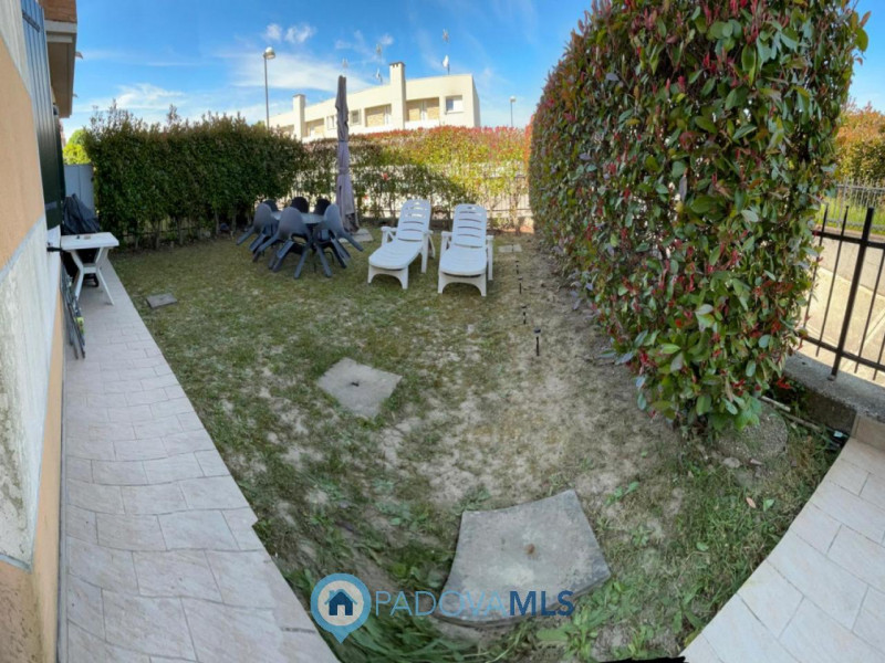 Immobile in esclusiva al Gruppo Padova MLS
PERAGA DI VIGONZA – APPARTAMENTO CON GIARDINO PRIVATO
...