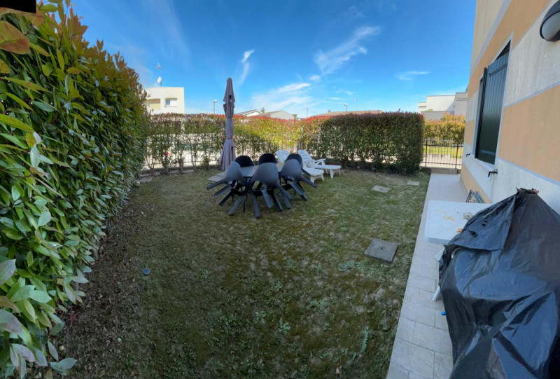 PERAGA DI VIGONZA – APPARTAMENTO CON GIARDINO PRIVATO

In tranquillo contesto residenziale, comod...