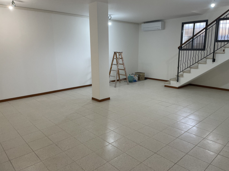 NOSTRA PROPOSTA: lungo la via Castellana in prossimità di San Vito di Altivole siamo a proporre i...