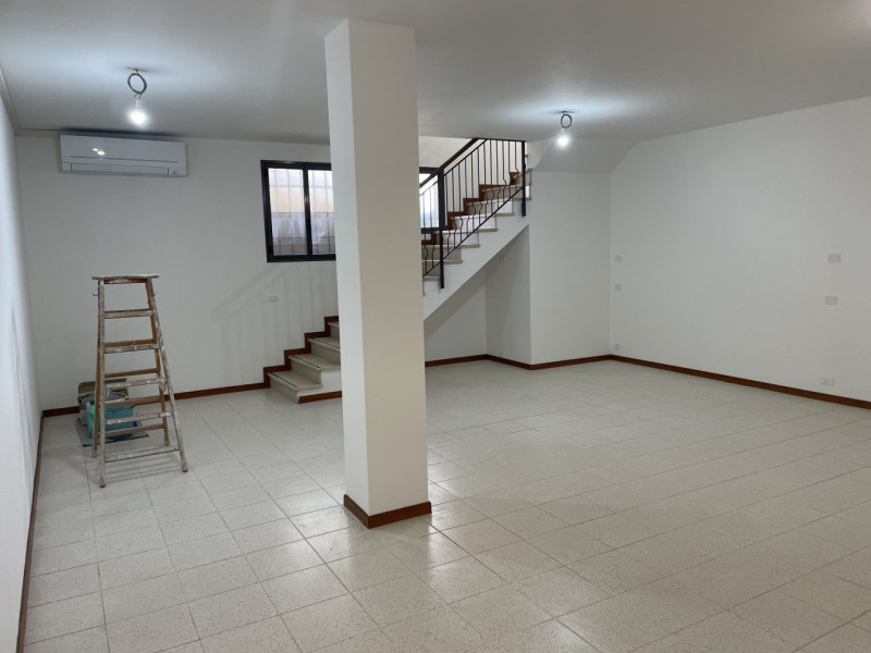 NOSTRA PROPOSTA: lungo la via Castellana in prossimità di San Vito di Altivole siamo a proporre i...