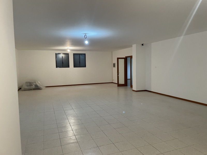 NOSTRA PROPOSTA: lungo la via Castellana in prossimità di San Vito di Altivole siamo a proporre i...
