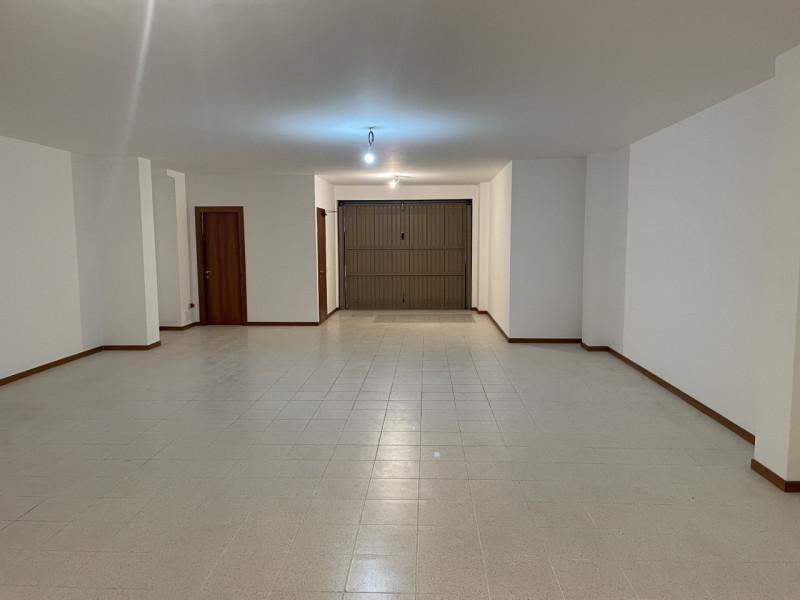 NOSTRA PROPOSTA: lungo la via Castellana in prossimità di San Vito di Altivole siamo a proporre i...