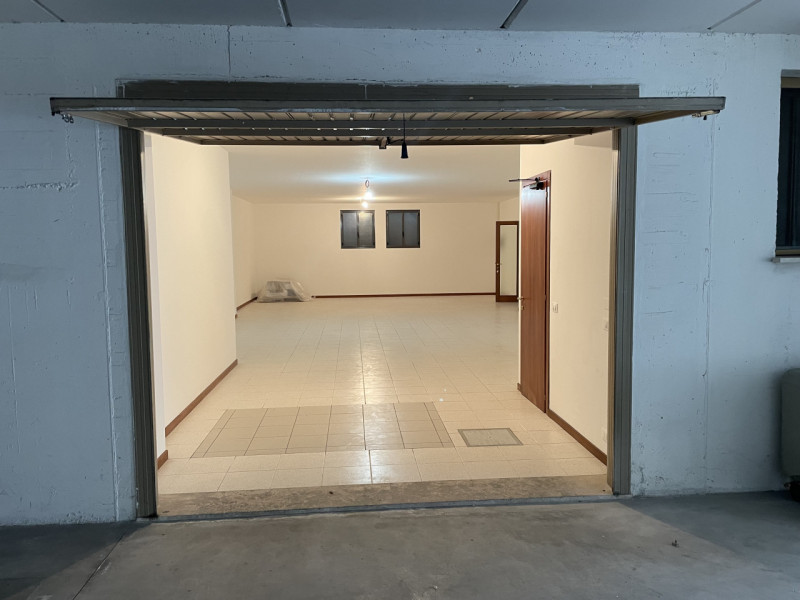 NOSTRA PROPOSTA: lungo la via Castellana in prossimità di San Vito di Altivole siamo a proporre i...