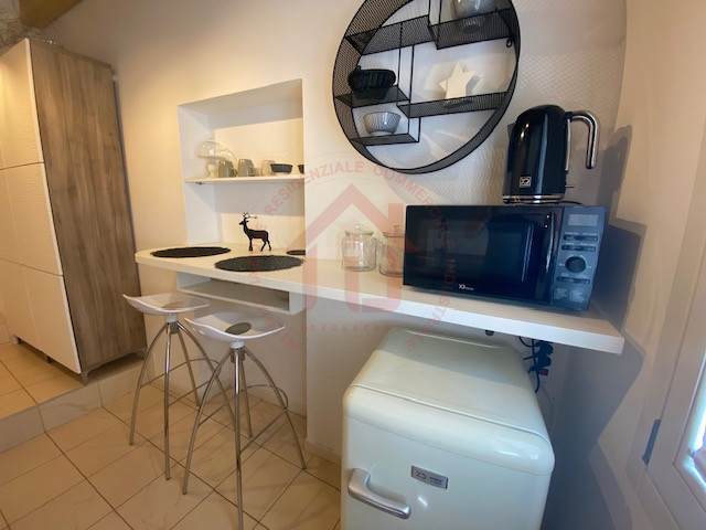 RIF. SR012 VICENZA - BASSANO DEL GRAPPA Proponiamo in vendita appartamento bi locale in centro st...