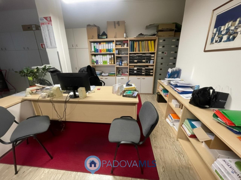 Immobile in esclusiva al Gruppo Padova MLS
Scopri questa opportunità di investimento nel cuore de...