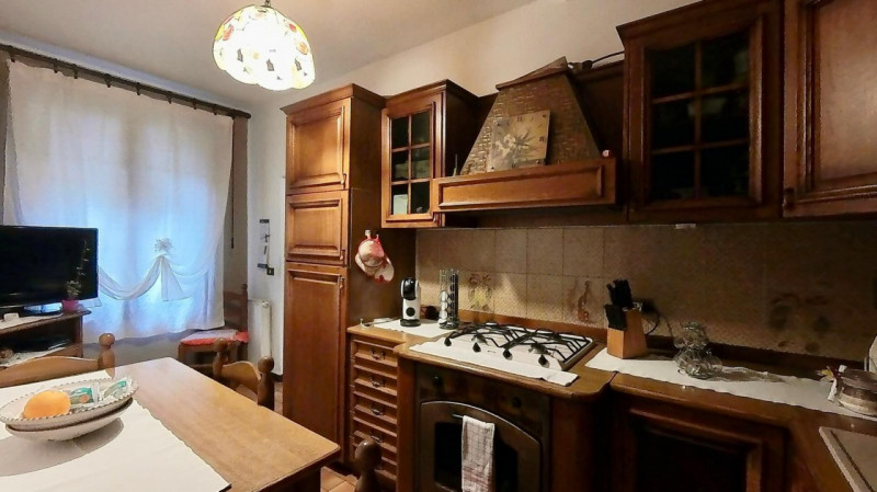 In vendita nella splendida cornice di Monselice, in zona San Martino, proponiamo un'abitazione di...