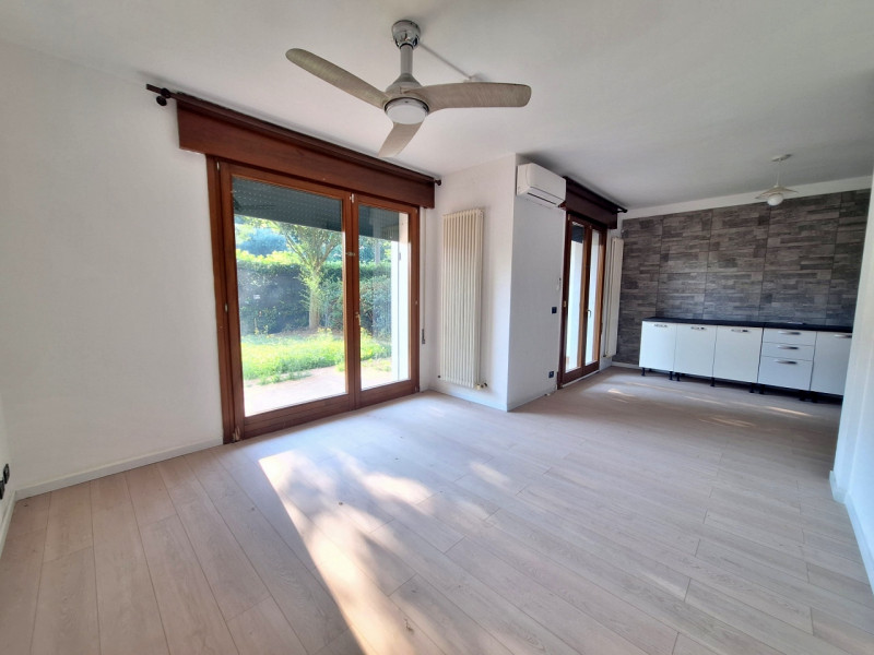 VILLETTA A SCHIERA CON GIARDINO PRIVATO, IN ELEGANTE ZONA RESIDENZIALE A CAMISANO VICENTINO - Rif...