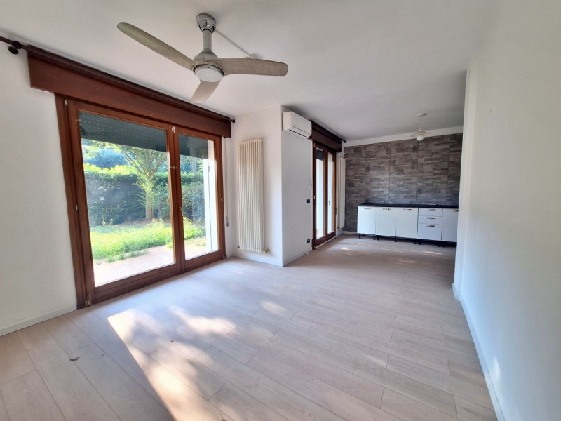 VILLETTA A SCHIERA CON GIARDINO PRIVATO, IN ELEGANTE ZONA RESIDENZIALE A CAMISANO VICENTINO - Rif...