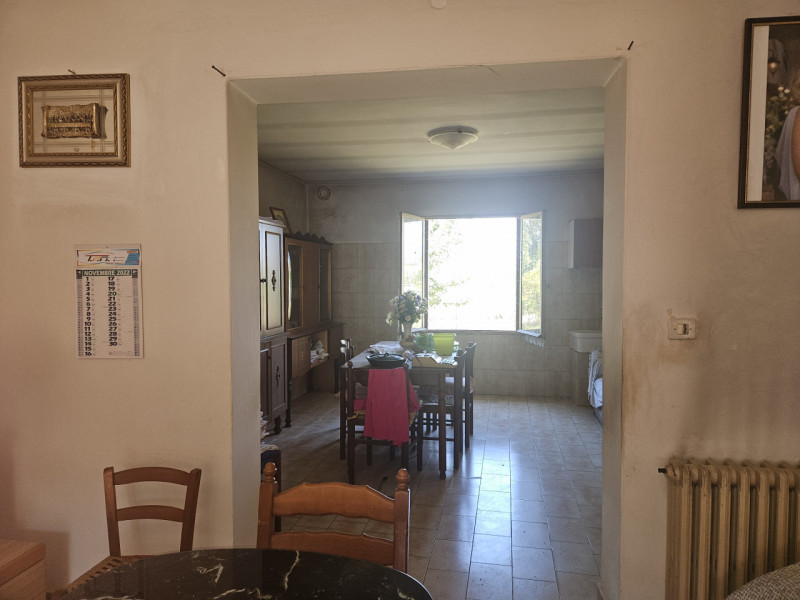 In esclusiva presso la nostra Agenzia, proponiamo una spaziosa casa singola di circa 170 mq. Ques...