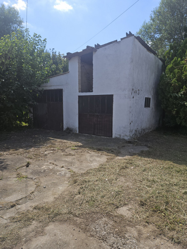 In esclusiva presso la nostra Agenzia, proponiamo una spaziosa casa singola di circa 170 mq. Ques...