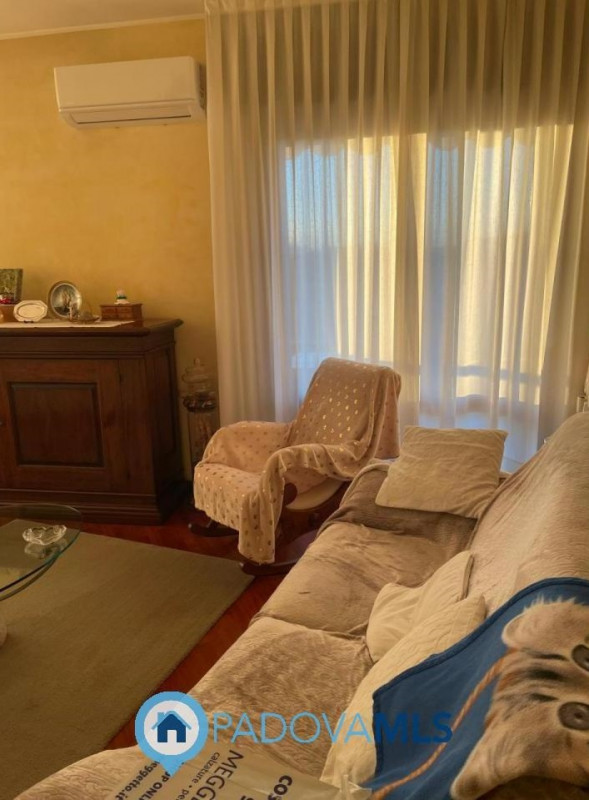 Immobile in esclusiva al Gruppo Padova MLS
PADOVA – TORRE | Luminoso appartamento con 2 camere, g...
