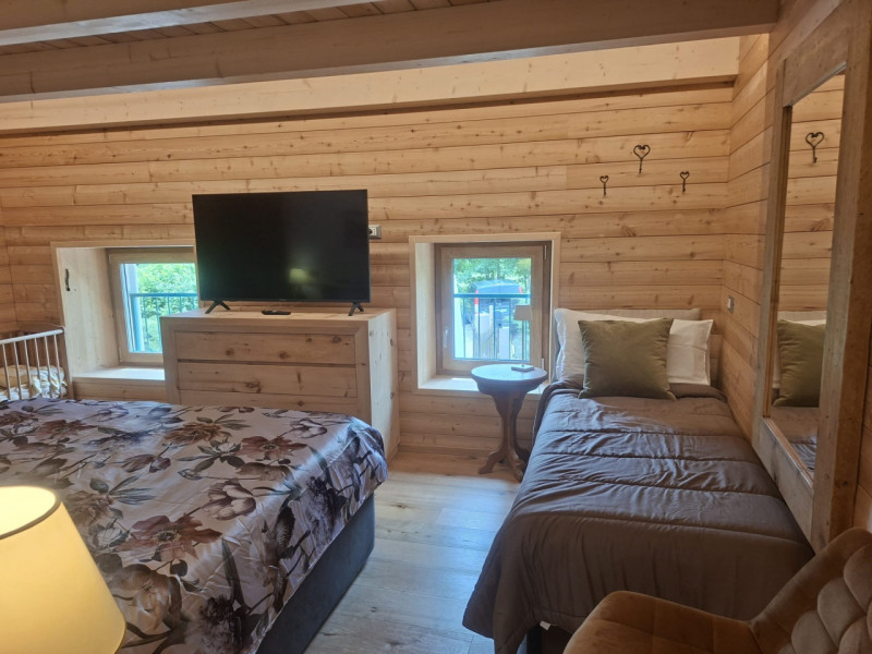 ROANA - TRESCHE CONCA - ELEGANTE CHALET DI MONTAGNA quadrilocale, tre-quattro camere, tre bagni, ...
