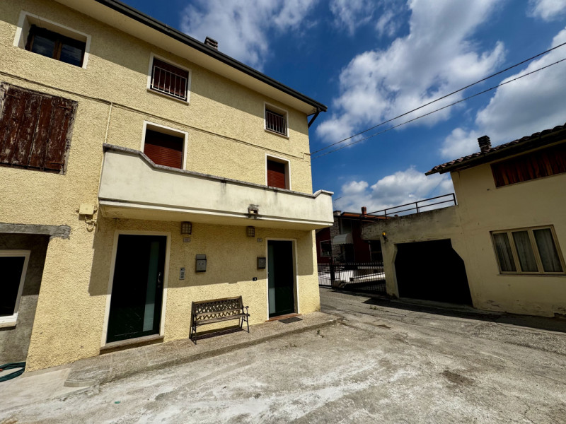 Zanè - Bicamere con studio in duplex - Euro 114.000

Trattativa riservata Unica Immobiliare - Zan...