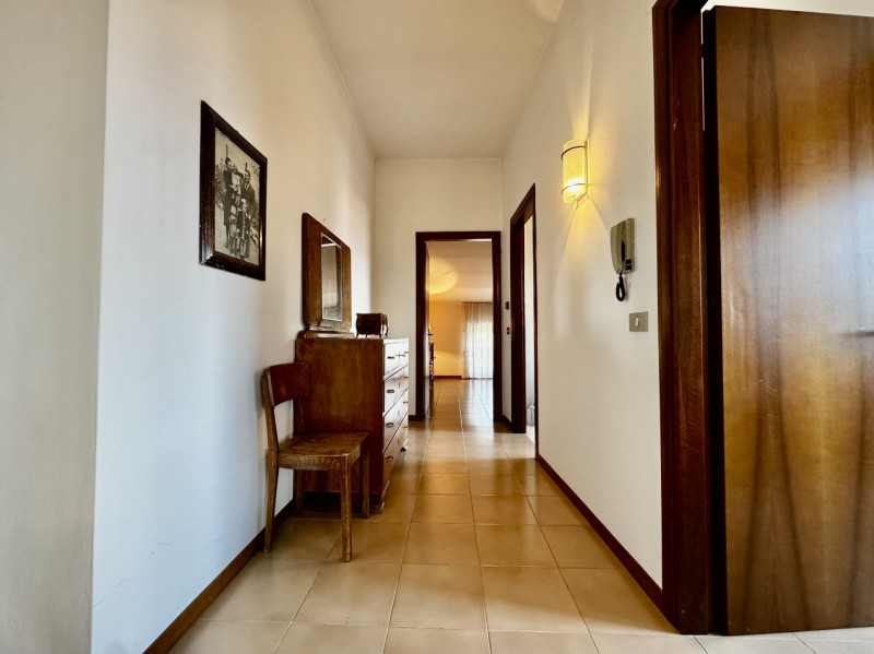 Zanè - Bicamere con studio in duplex - Euro 114.000

Trattativa riservata Unica Immobiliare - Zan...